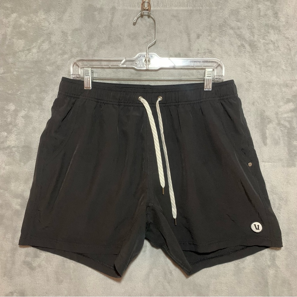 Vuori Shorts Core Men 31 Lined Black Drawstring Pockets Athletic Run Gym